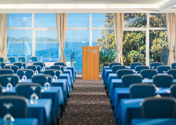 Zentrales Hotel: Royal Ariston Hotel