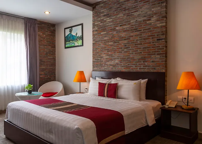 4-Sterne-Hotel: Wisteria Hotel
