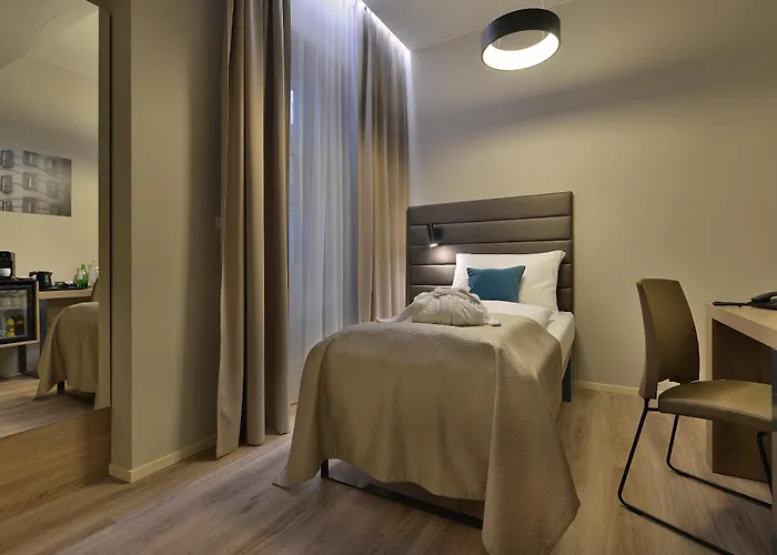 Hotel: EA Hotel New Town