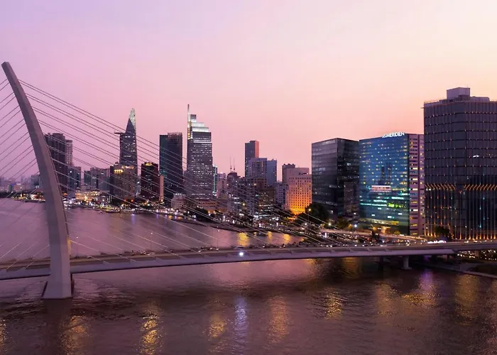 Motel: Le Meridien Saigon