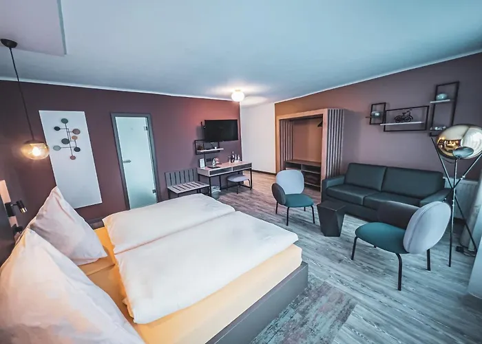 3-Sterne-Hotel: Restaurant Hotel Goldener Adler