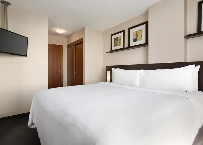 Zentrales Hotel: Embassy Suites By Hilton - Montreal