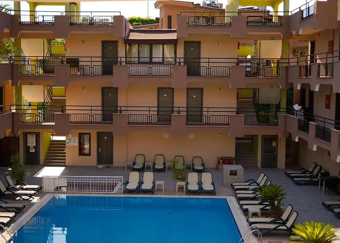 Luxushotel: Aleria Belport Beach Hotel