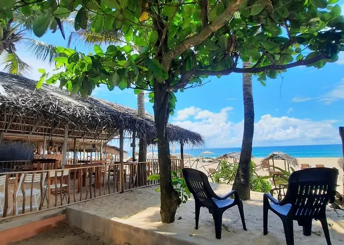 Günstiges Hotel: La-Vira Beach Villa