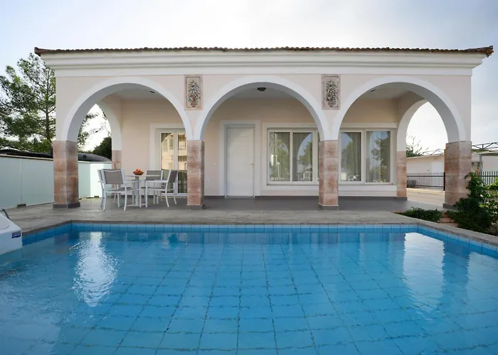 Strandhotel: Cavomarina Beach- Adults Only