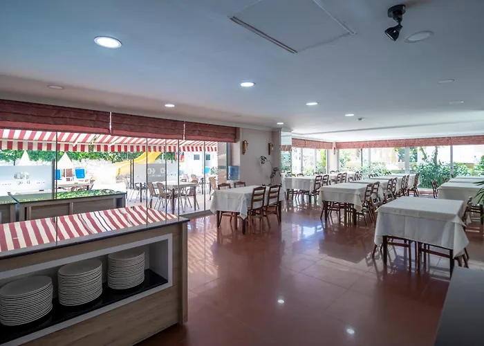 3-Sterne-Hotel: Lara Dinc Hotel