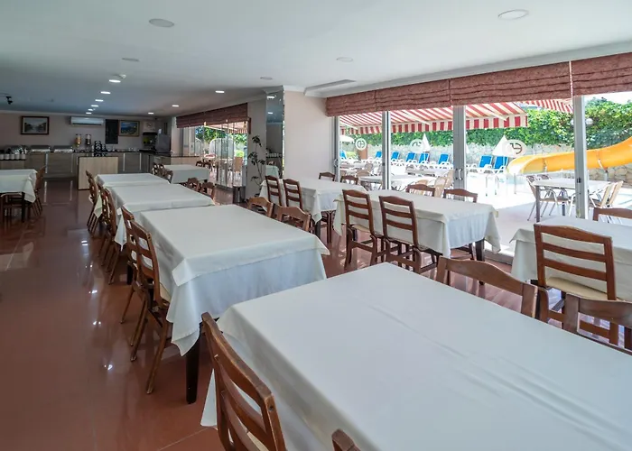 3-Sterne-Hotel: Lara Dinc Hotel