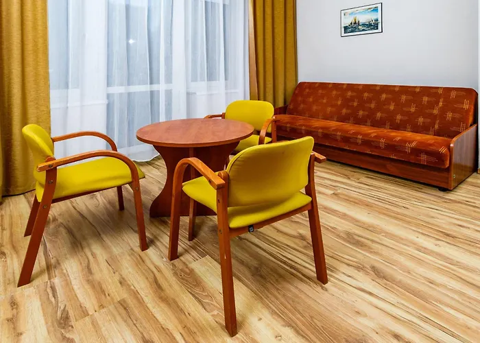3-Sterne-Hotel: Villa Antares I & II