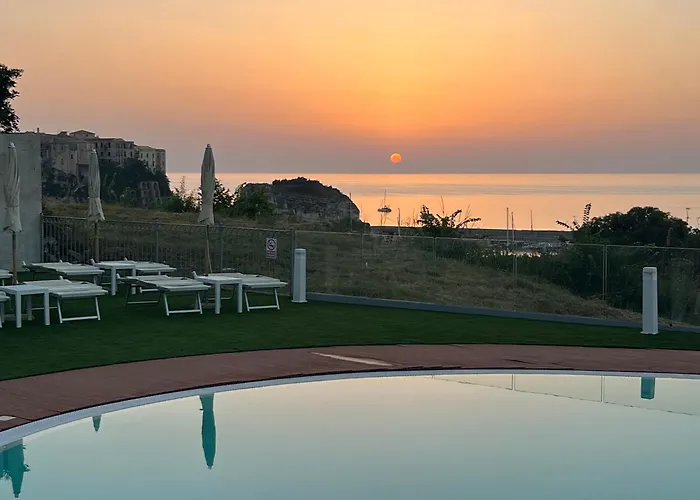 Resort: Residence New Paradise