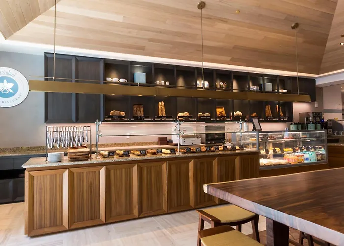 4-Sterne-Hotel: Halepuna Waikiki By Halekulani - No Resort Fee