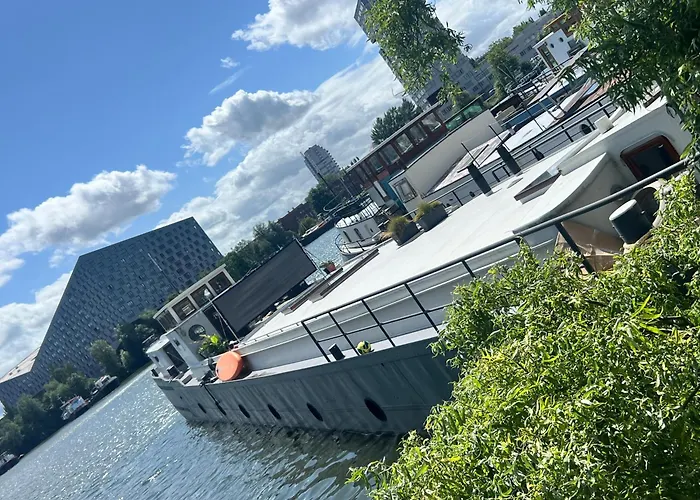 Pension Guide Boat & Boost Amsterdam