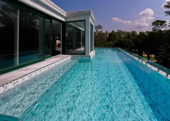 Villa Bauhaus Wellness Apart-Hotel