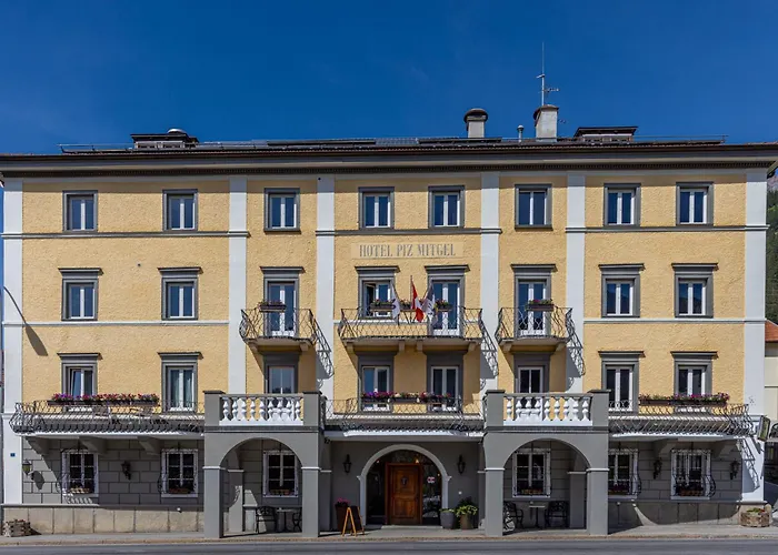 Günstiges Hotel: Hotel Piz Mitgel