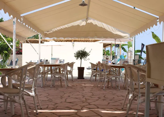 Stavros On The Beach Studios And Apartments