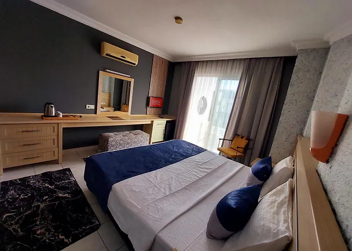 Summer Rose Hotel