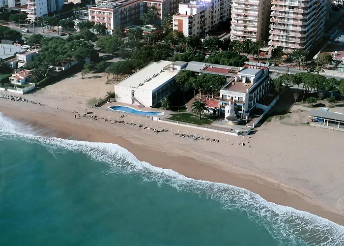 Amaraigua (Adults Only)