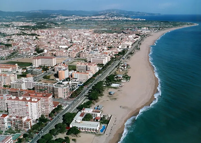 Amaraigua (Adults Only)
