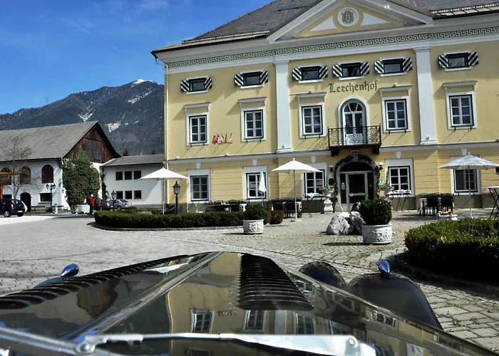 Schloss Lerchenhof