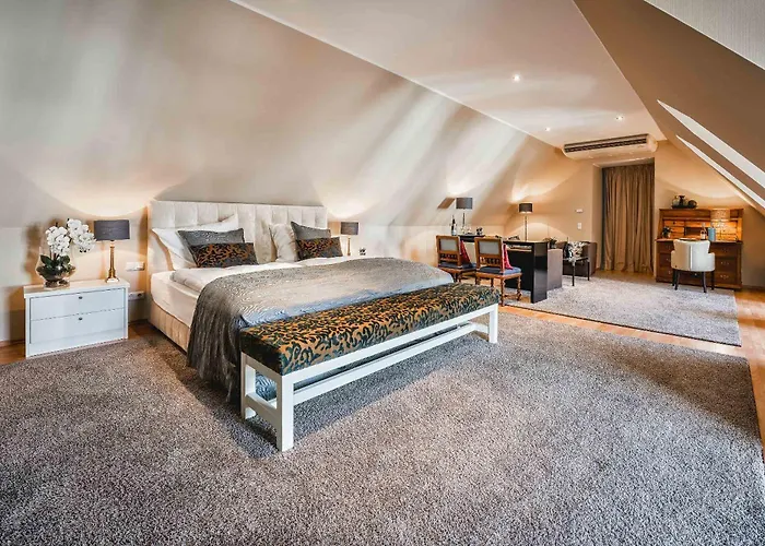 Resort: Residenz Weingut Schloss Reinhartshausen