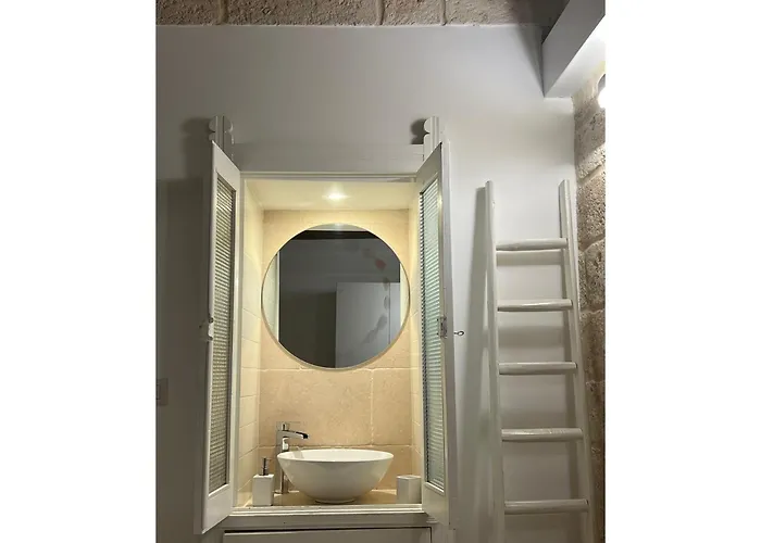 Hotel: Locus Amoenus