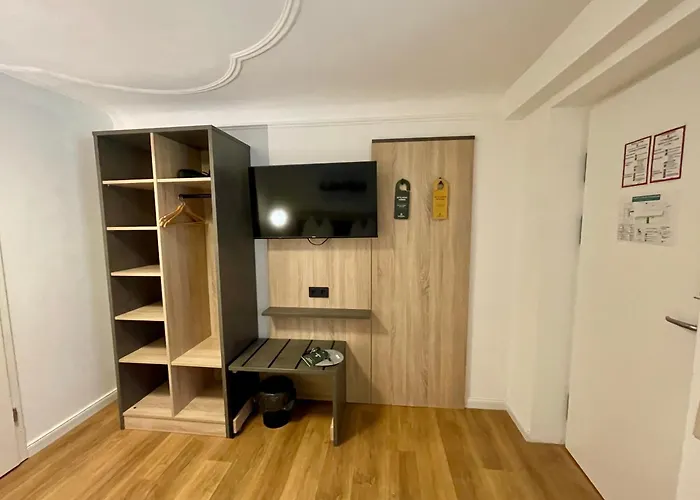 Zentrales Hotel: Hopfenhotel am Adenauerufer