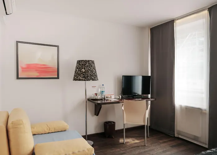 Zentrales Hotel: Helvetia Rooms - Self Check-In