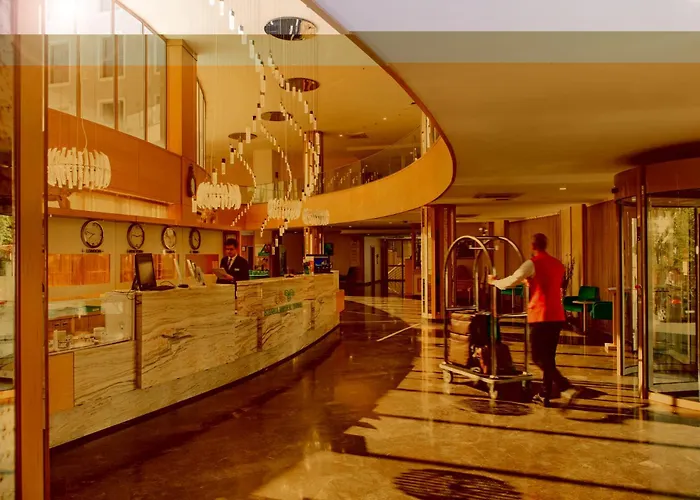 Hotel nahe College: Istanbul Medikal Termal