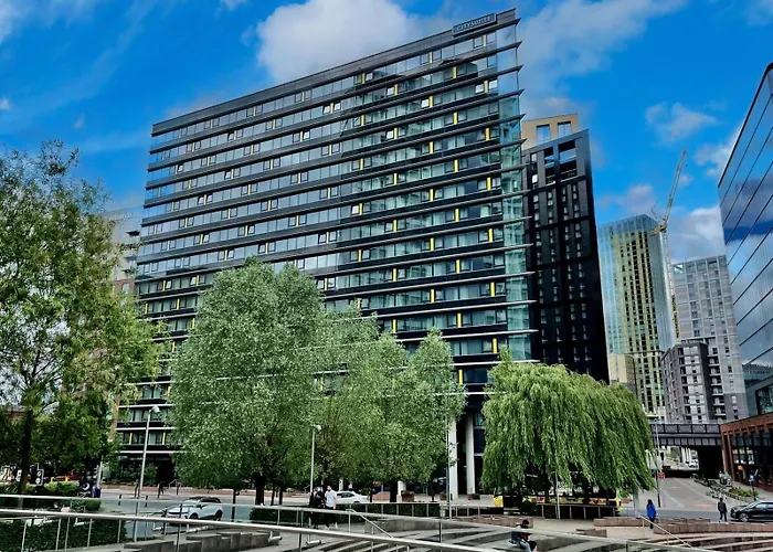 Hotel mit Pool: Citysuites Aparthotel