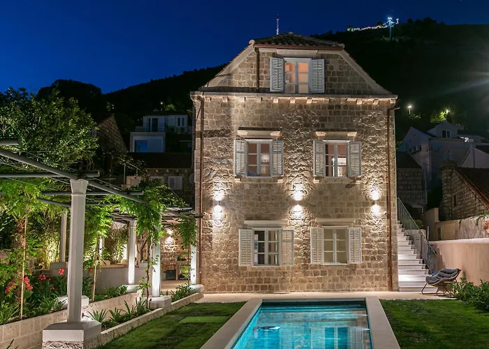 Heritage Villa Spindler By Duhomes