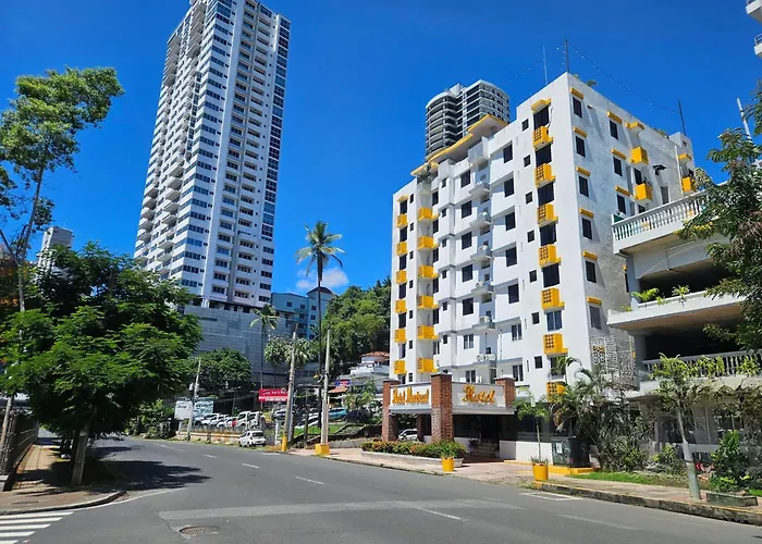 Resort: Hotel Montreal