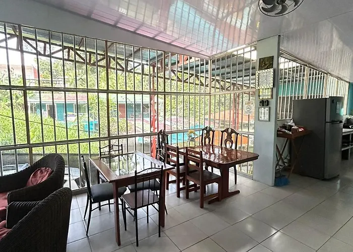 Hotel: Blue Morpho House B&B