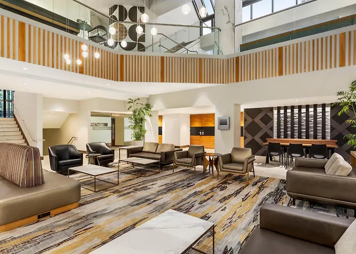 Motels Crowne Plaza Seattle Newly Renovated With No Resort Fee