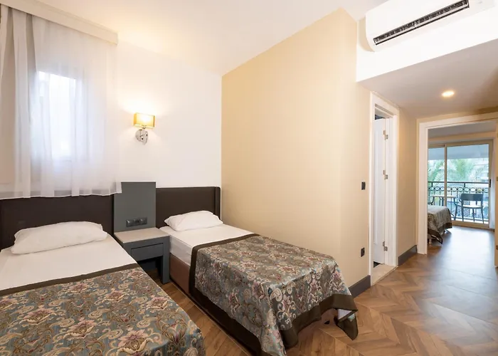 Ping Pong Hotel: Crystal Aura Aqua Collection