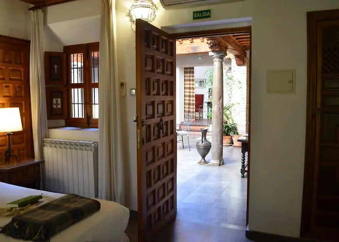 Santa Isabel La Real Romantik Hotel