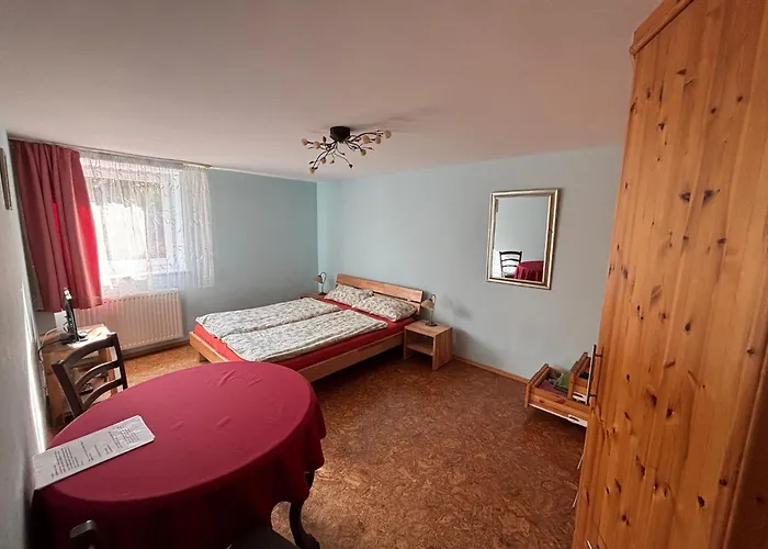 Ferienvermietung: Ferienwohnung im Grünen