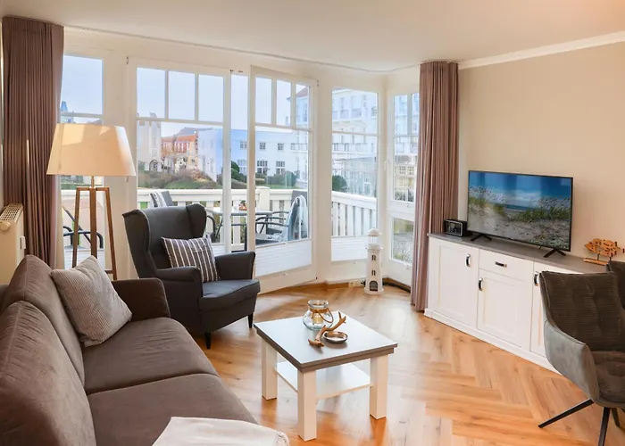 Ferienvermietung: Meeresblick - inklusive saisonalem privatem Strandkorb