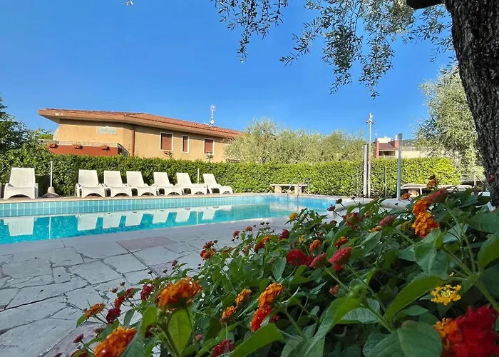 Hotel mit Pool: Hotel Lory