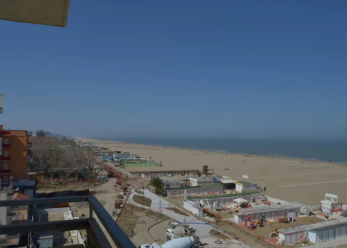 Hotel mit Pool: Hotel Artide