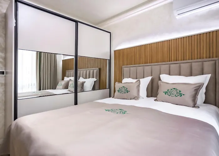 Resort: Onyx Beach Residence - Free Beach Access & Parking