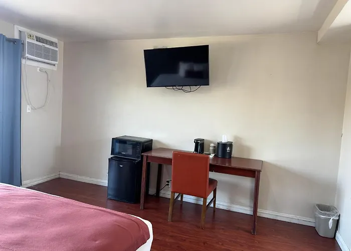 Holiday Lodge