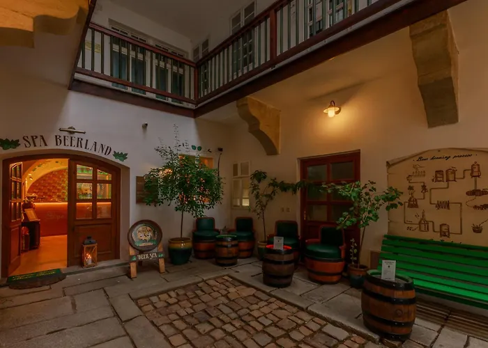 Hotel: Spa Beerland - At The Golden Lamb