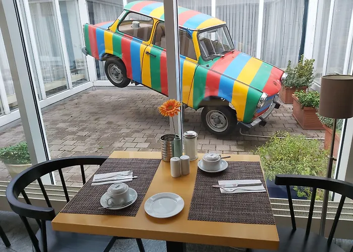 Strandhotel: Good Morning + Leipzig