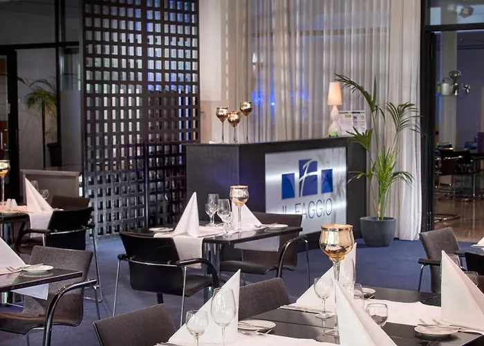 Holiday Inn City-West By Ihg