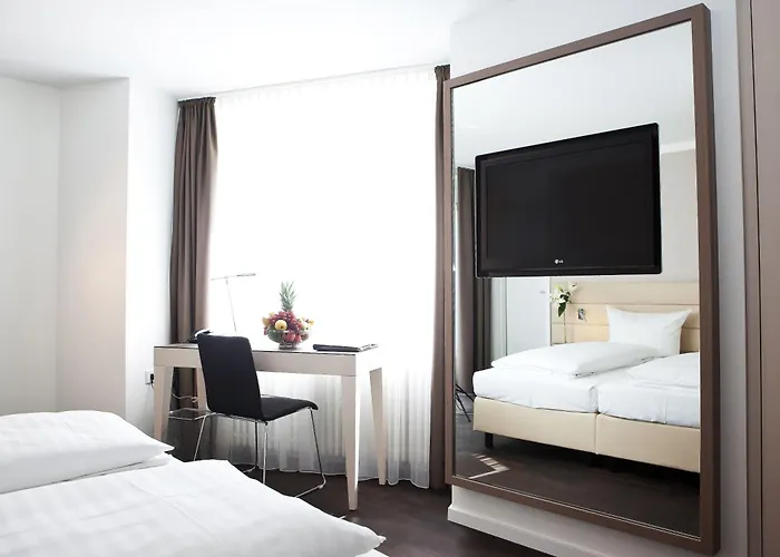 4-Sterne-Hotel: Manhattan Hotel