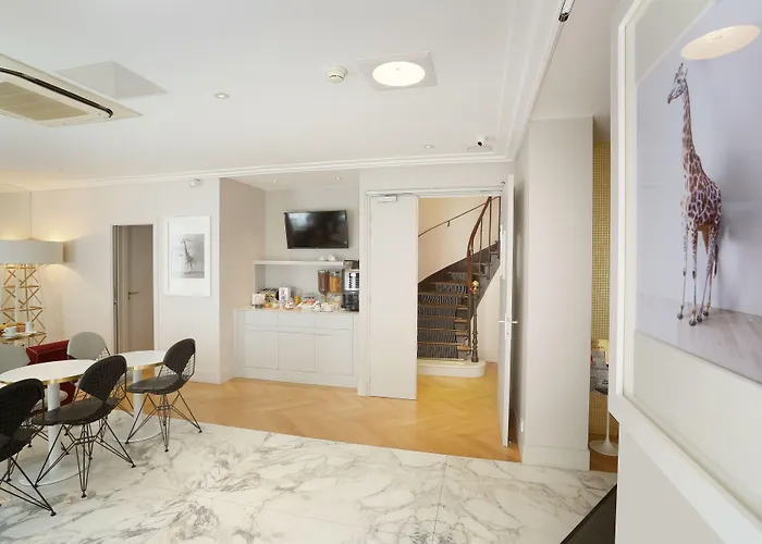 Strandhotel: Nouvel Hotel Eiffel