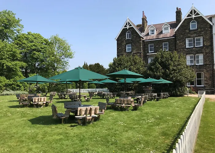 Cairn Hotel