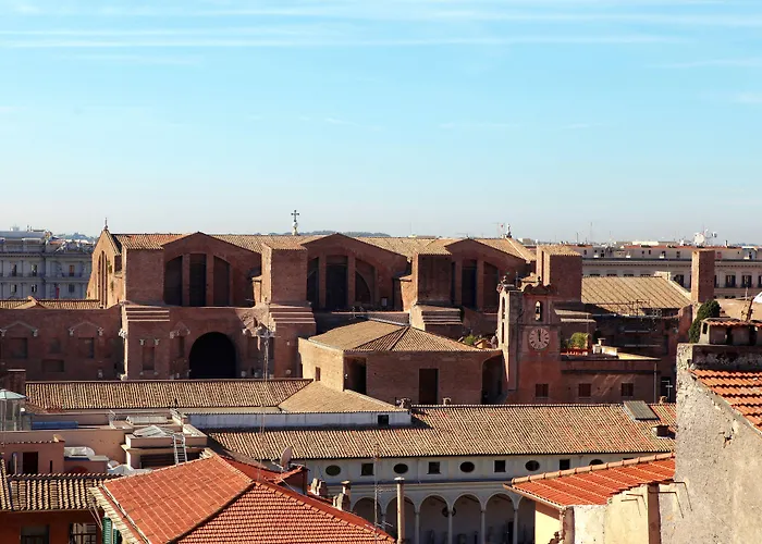 Zentrales Hotel: Exe Domus Aurea