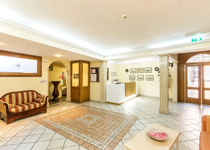 Jacuzzi-Hotel: Hotel Tempio Di Pallade