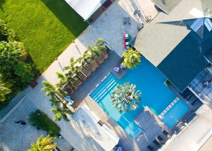 Trupial Hotel & Casino