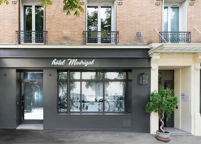 Hotel: Madrigal